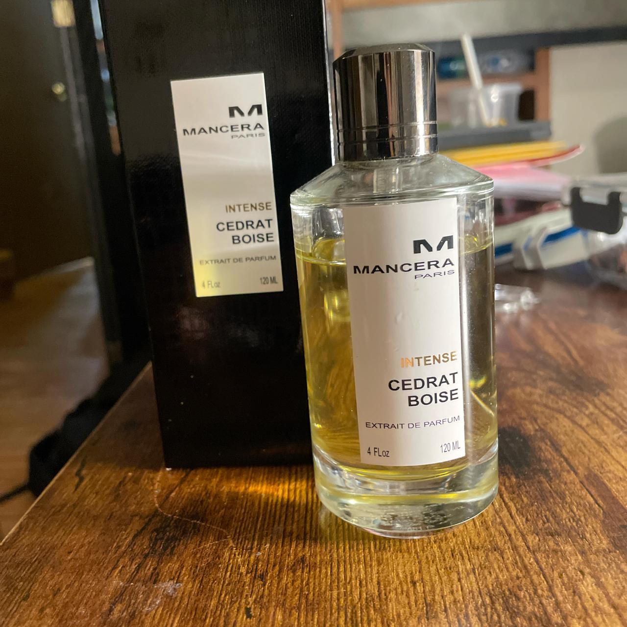 P0 (1) Yellow and White Fragrance - Image 1