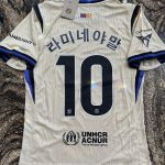 Nike Men's Cream and Tan T-shirt - Image 3