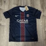 Nike Men's Navy and Blue Shirt - Image 2