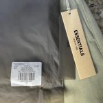 Fear of God Men's Green and Khaki Shorts - Image 6