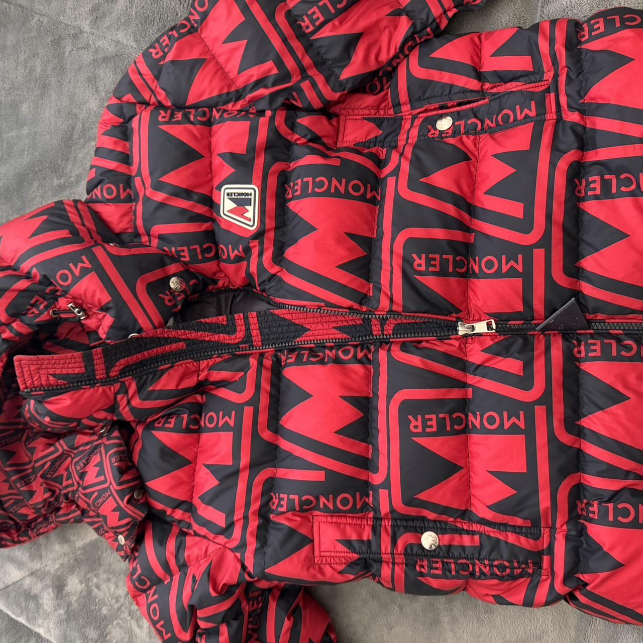 P0 Moncler Men's Red Coat - Image 1