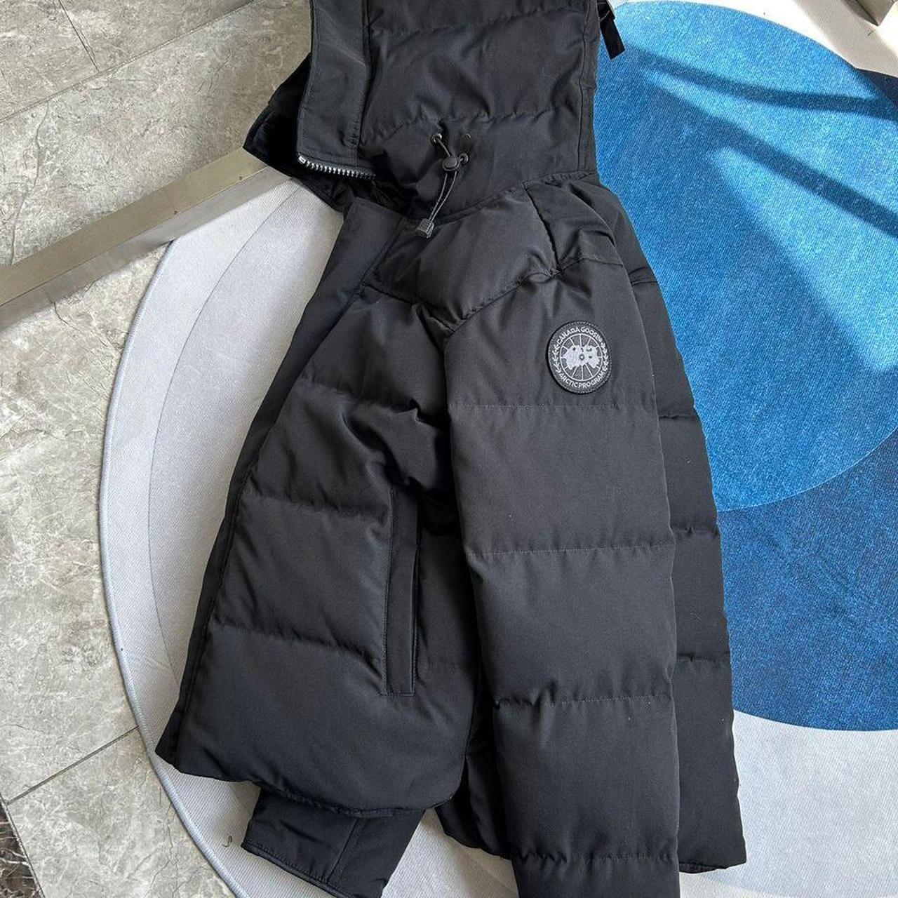 P0 Canada Goose Men's Black Jacket - Image 1