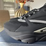 Dior Men's Black and Grey Trainers - Image 6