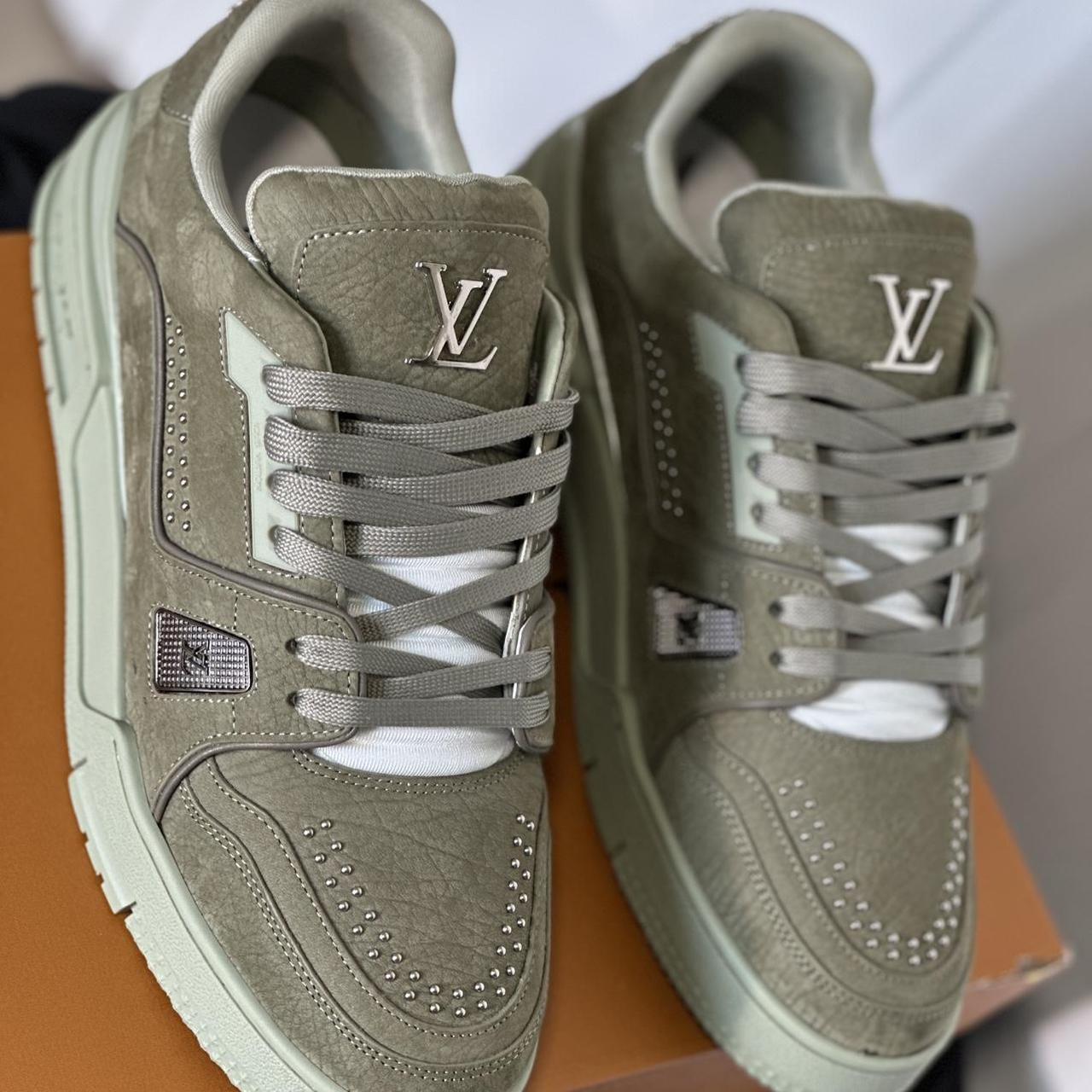 P0 Louis Vuitton Men's Trainers - Image 1