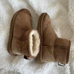 UGG Women's Tan and Brown Boots - Image 2