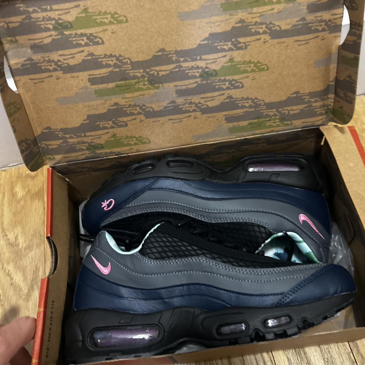 P0 Nike Women's Trainers - Image 1