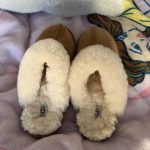 UGG Women's Tan and Brown Slippers - Image 3