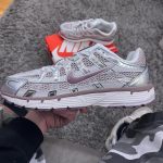 Nike Men's Grey and White Trainers - Image 3