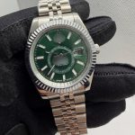 Men's Brown Watch - Image 3