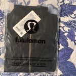 Lululemon Women's Black and Navy Jacket - Image 5