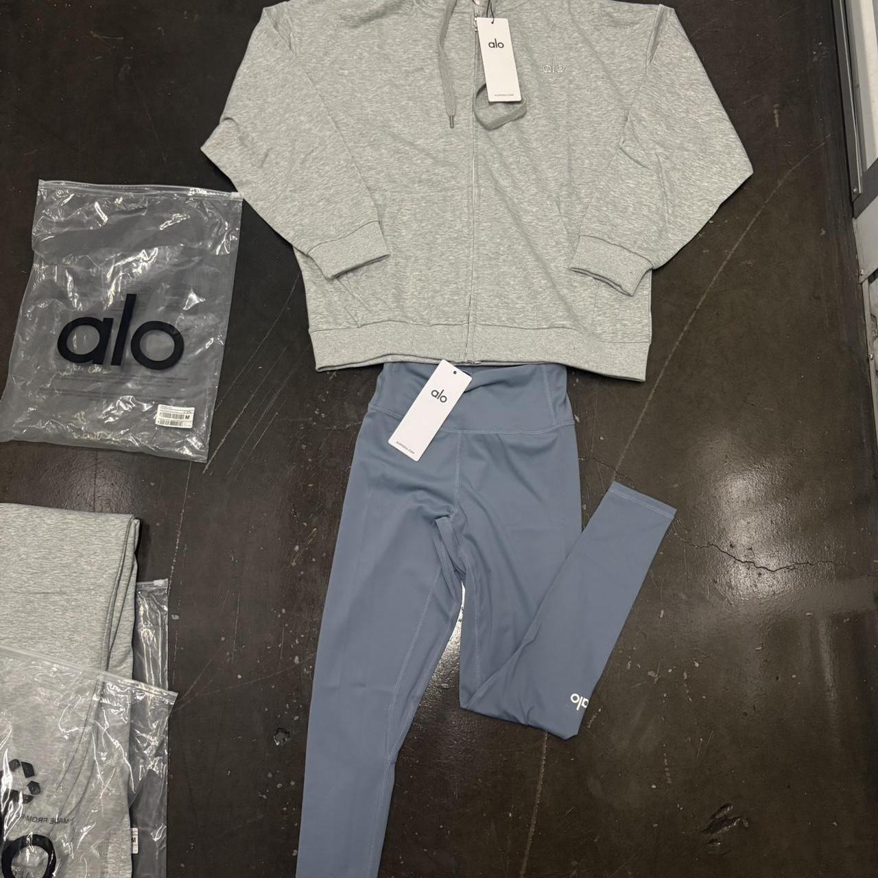 P0 Alo Yoga Women's Grey and Blue Leggings - Image 1