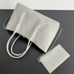 Bottega Veneta Bag - Image 2