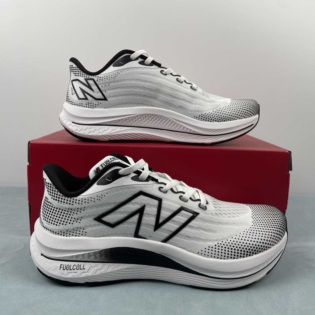 33040cab New Balance - Image 1