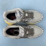 New Balance - Image 4