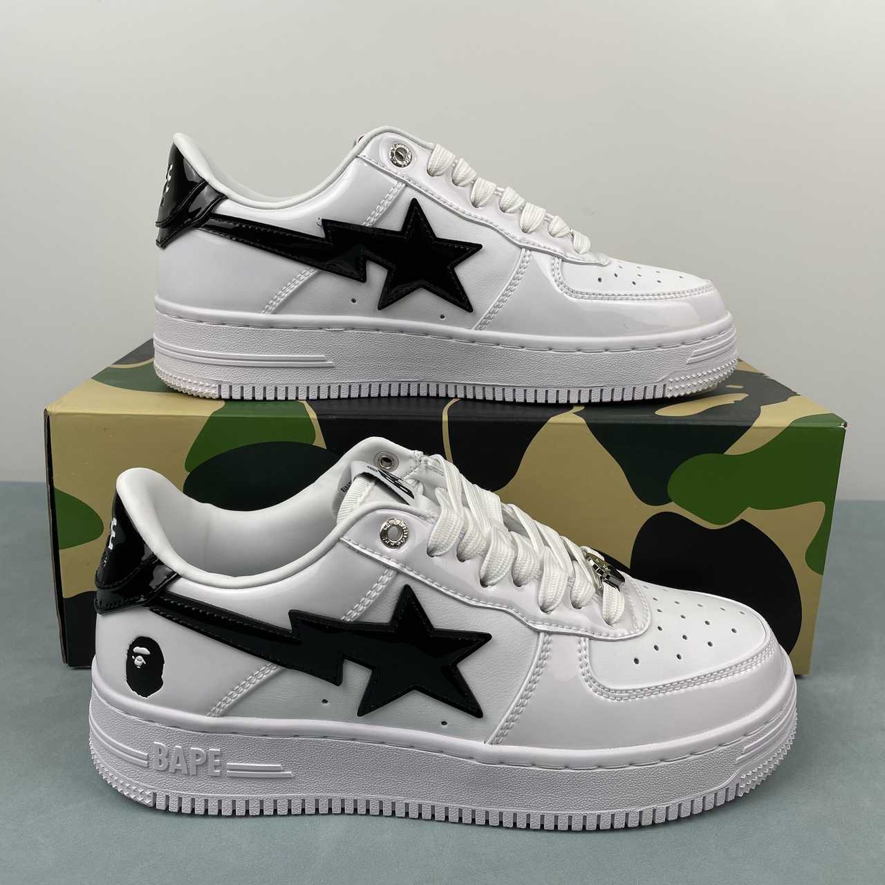 60c888f5 A Bathing Ape - Image 1