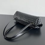 Bottega Veneta Let’s Go shoulder bag - Image 5