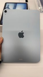 Apple iPad Air7 - Image 4