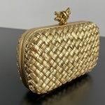 Bottega Veneta Knot Intrecciato clutch bag with a metallic knot clasp - Image 2