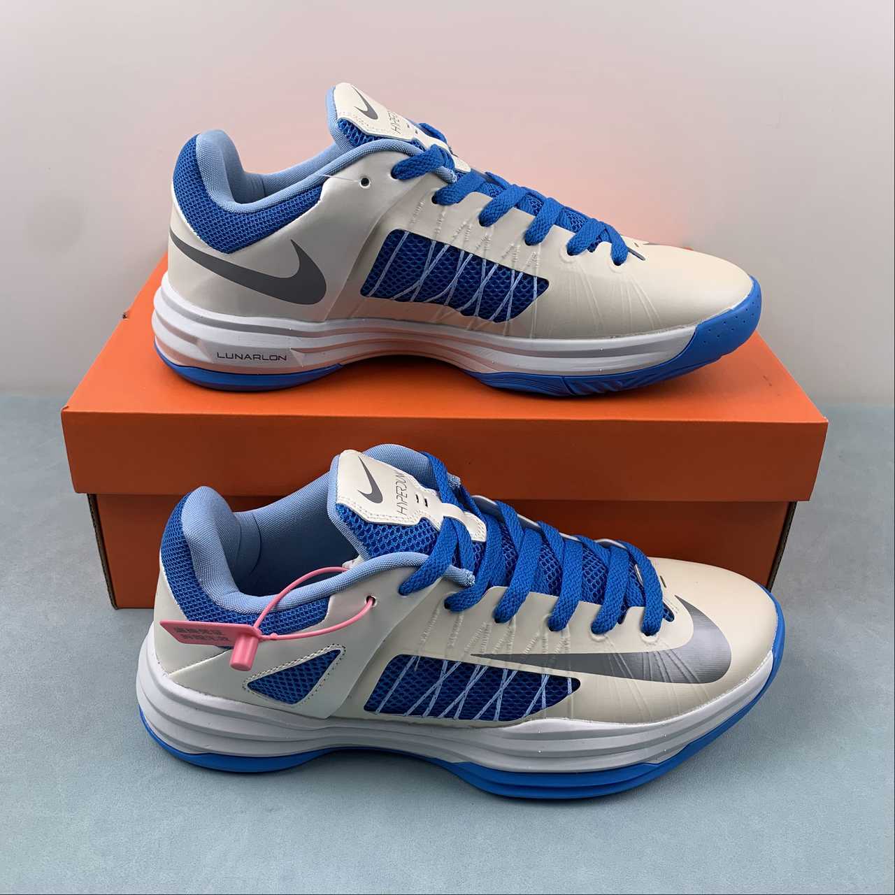 949bcc1e Hyperdunk 2012 Low - Image 1
