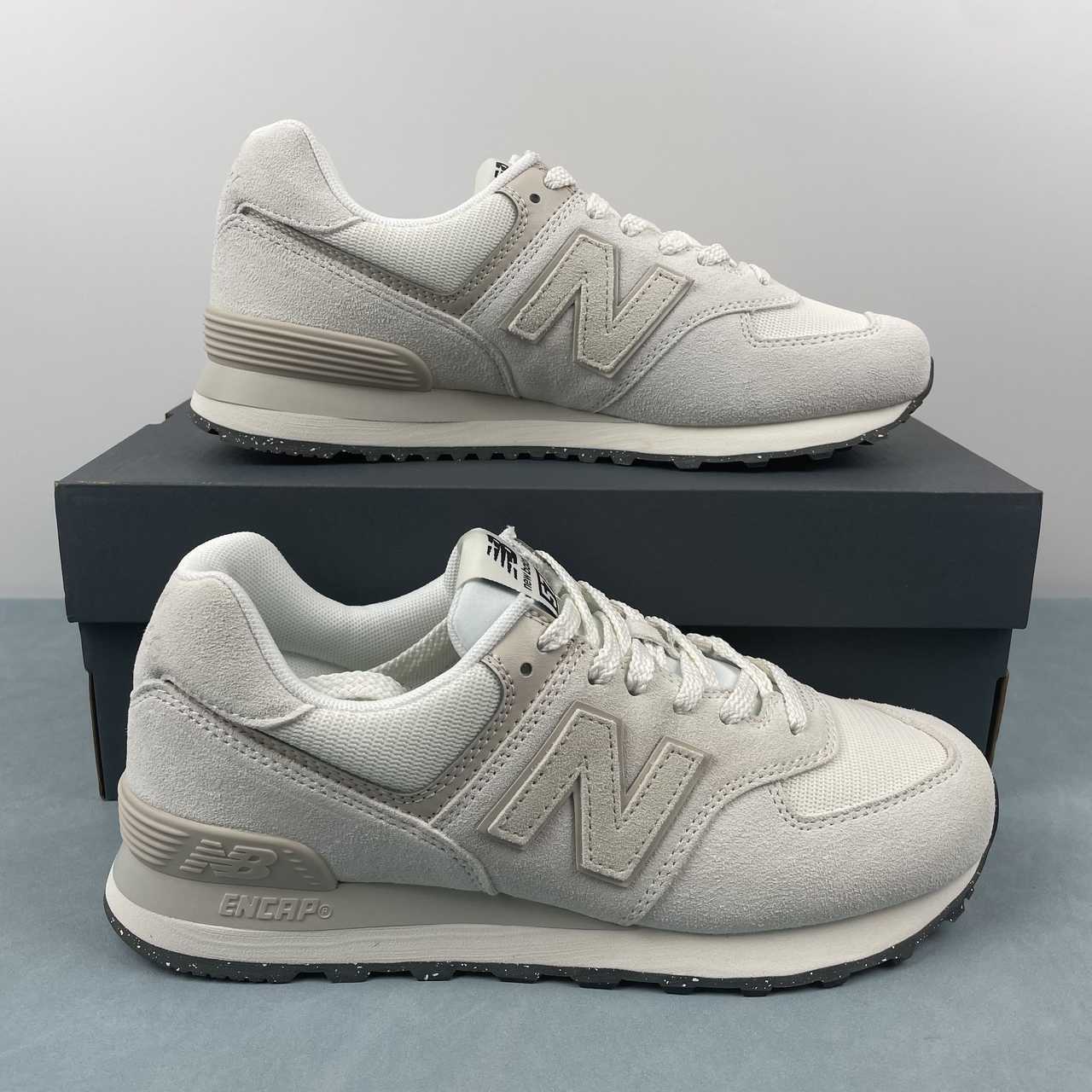 a67852b0 New Balance - Image 1