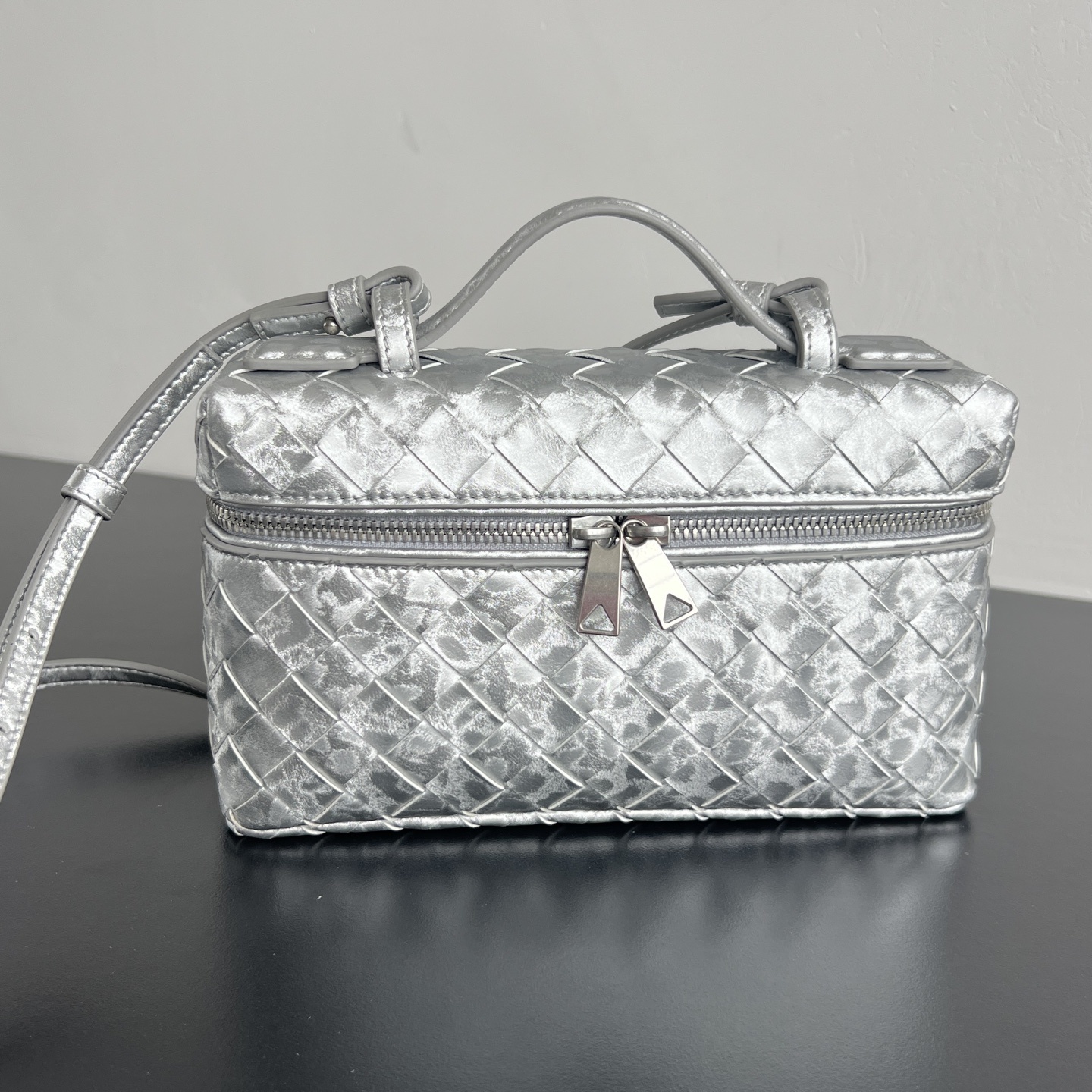 bf378814 Bottega Veneta Bang Bang Vanity Case - Image 1