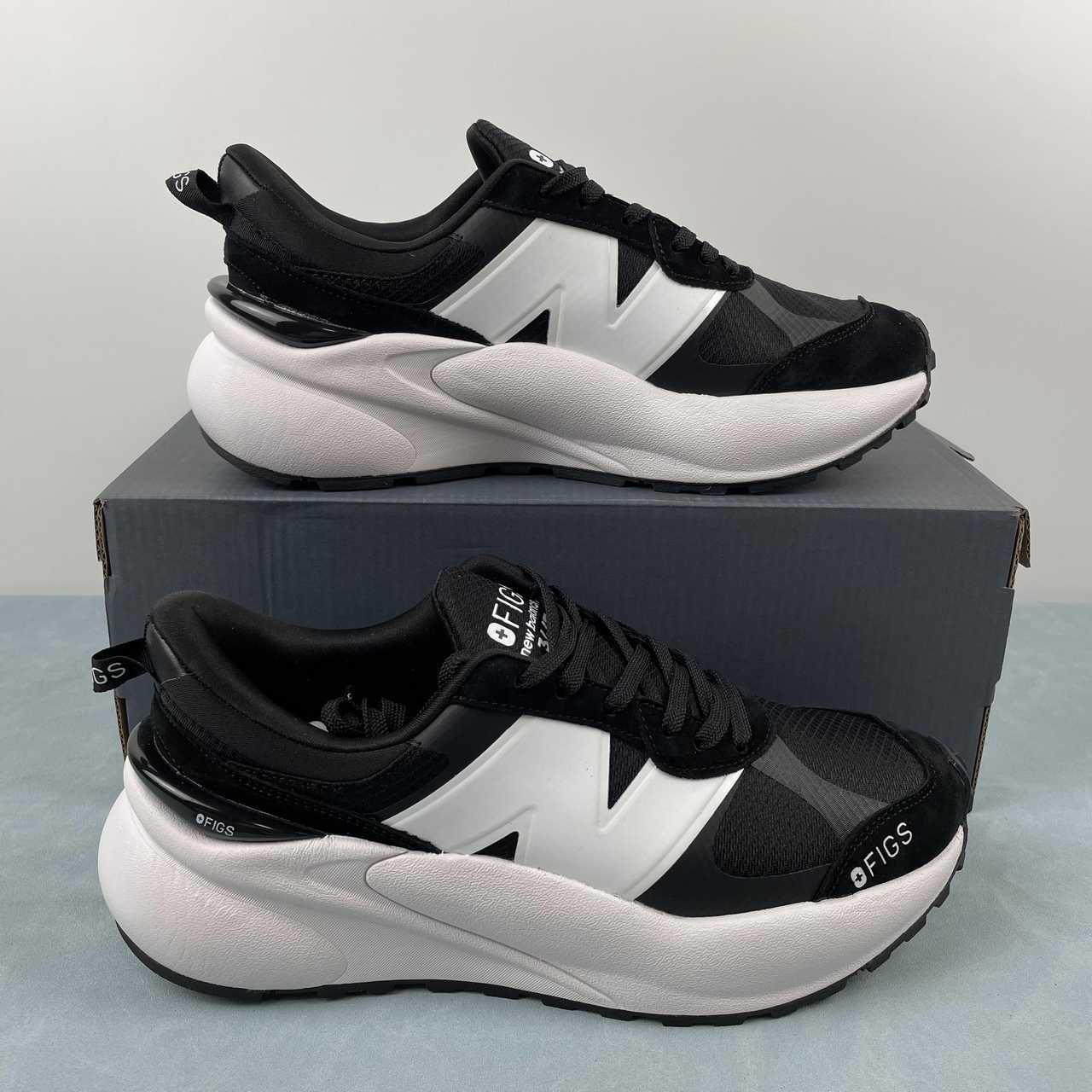 cf8ef6b4 New Balance - Image 1
