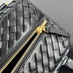 Bottega Veneta Let’s Go shoulder bag - Image 4