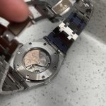 Audemars Piguet Men's Silver and Grey Watch - Image 4