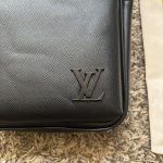 black leather crossbody bag - Image 2