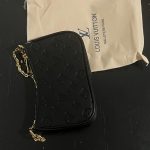 Black Louis Vuitton easy pouch - Image 3