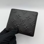 Louis Vuitton Men's Black Wallet-purses