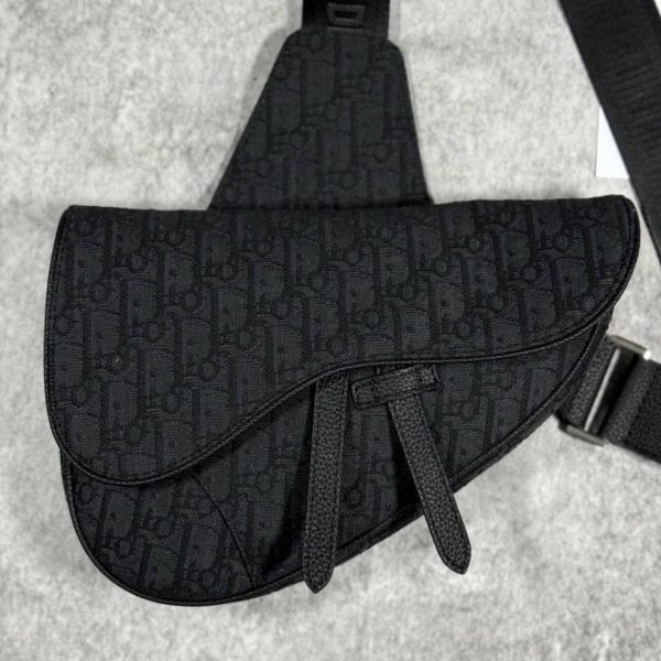 Black Dior saddle bag