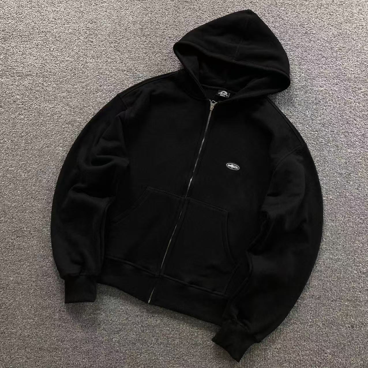 2842db2c CORTEIZ HOODIE - Image 1