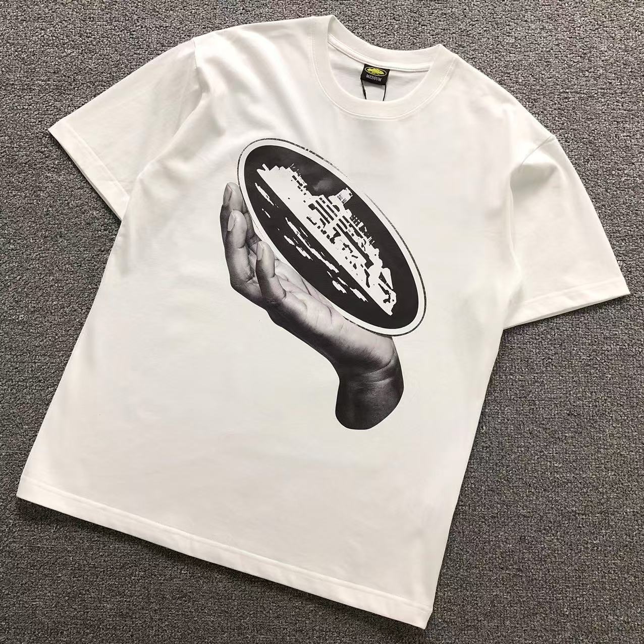 4e0806e0 CORTEIZ T-SHIRT - Image 1