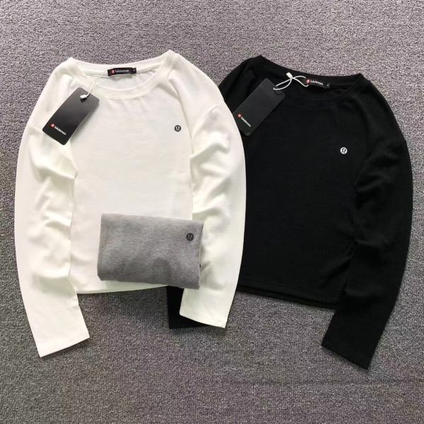 LULULEMON LONG SLEEVED FEMAIE